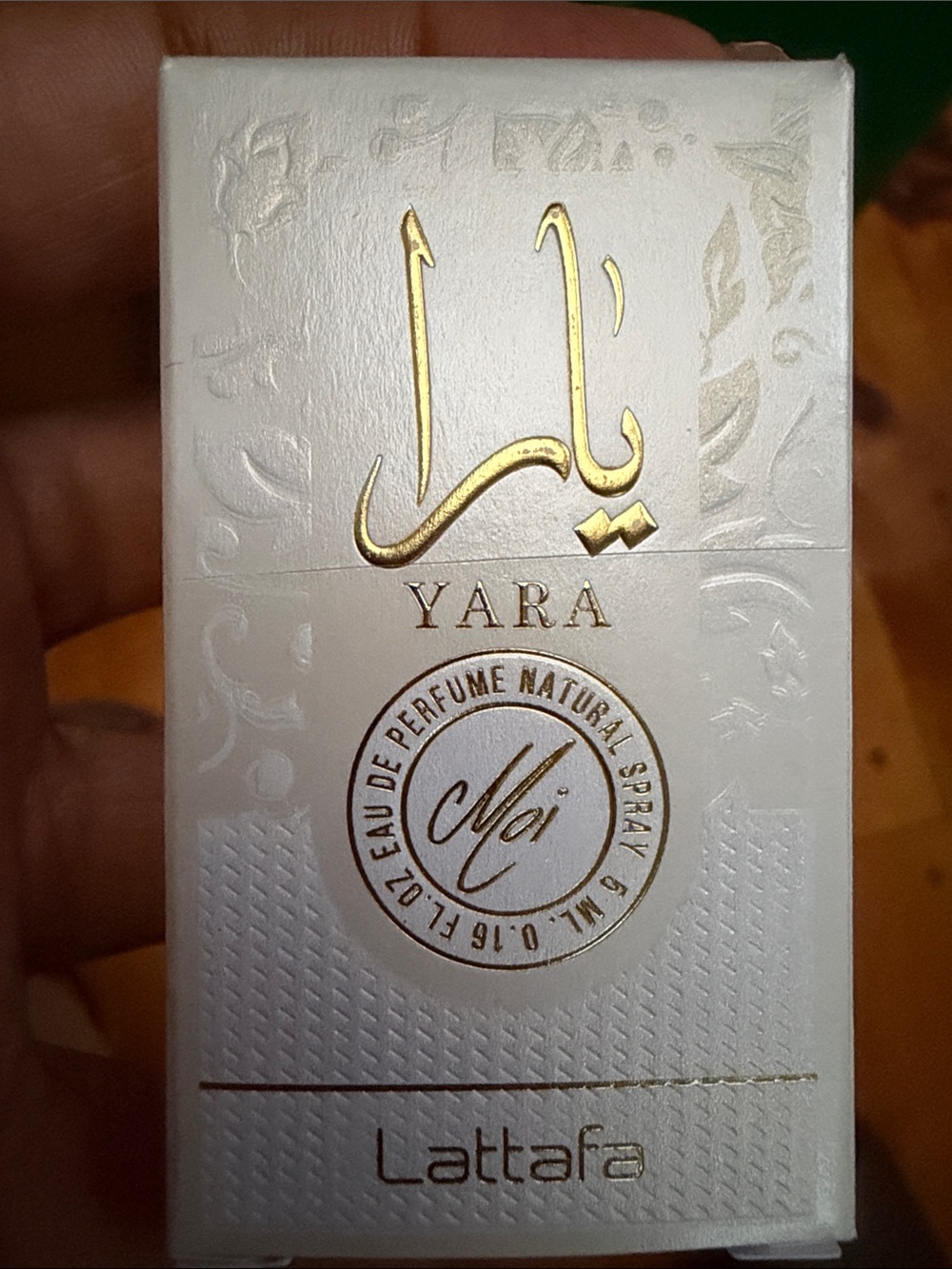 Yara Moi Eau de Parfum - White & Gold